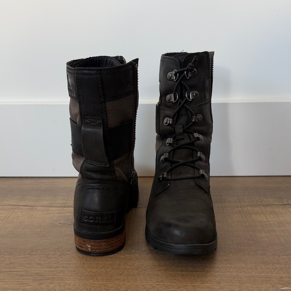 Sorel Black Elastic Lace-Up Moto Boots with side zipper and Brown Sole